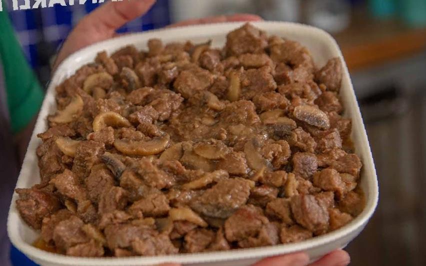 Kiremitte mantarlı et sote