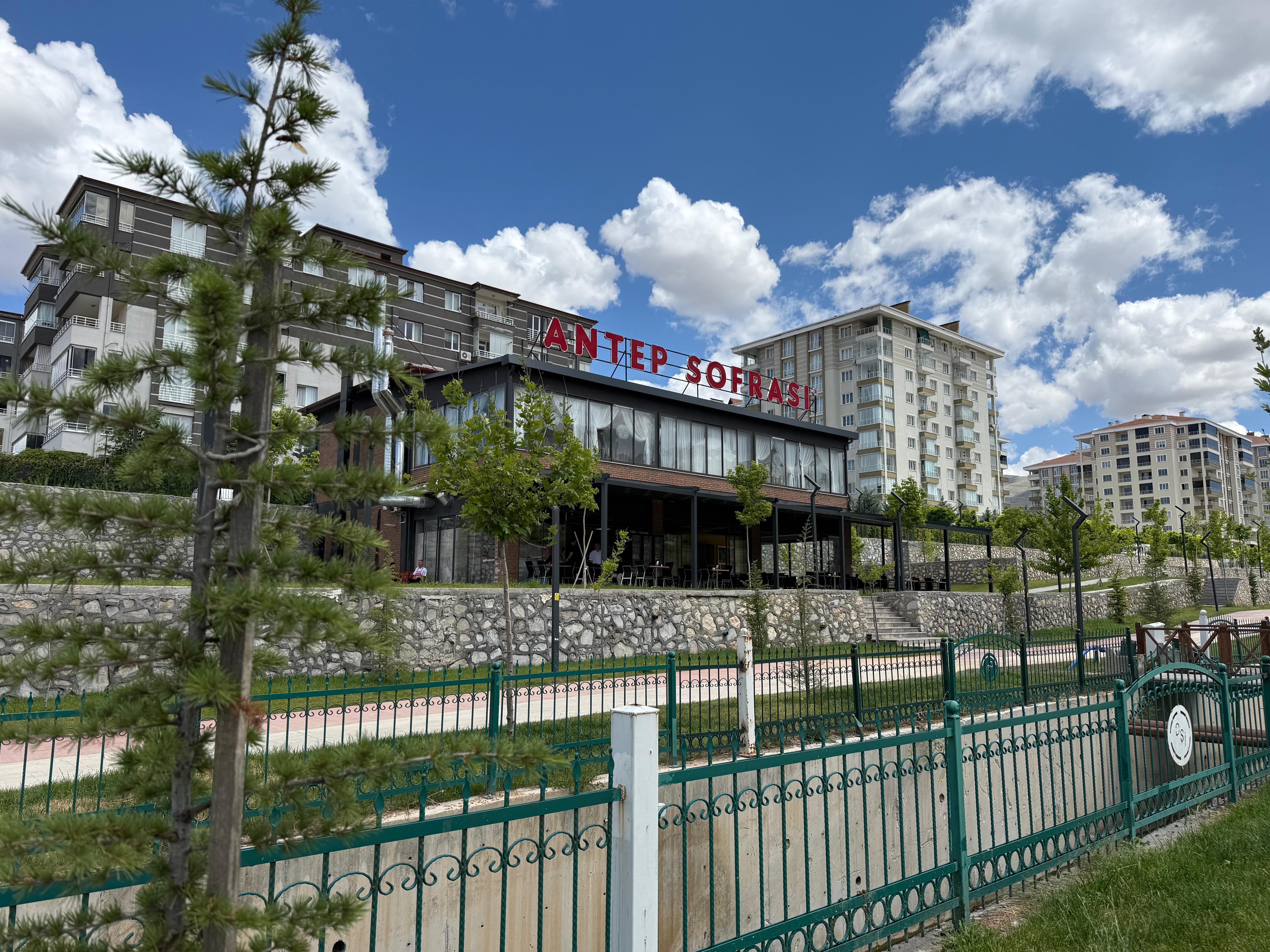 Eskiden gelen tecrübeli hizmetimiz ile yeni yerimizdeyiz..